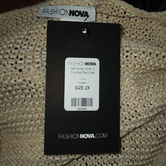 FASHION NOVA CREAM CROCHET CROP TOP SZ.2X NWT - Picture 6 of 8